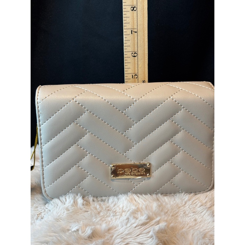 Bebe Sophia Small Crossbody Bag Chalk White Quilted Chevron WBE01-123